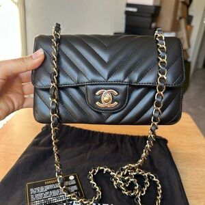 CHANEL Mini Black Chevron Quilted Crossbody Bag Lambskin GHW